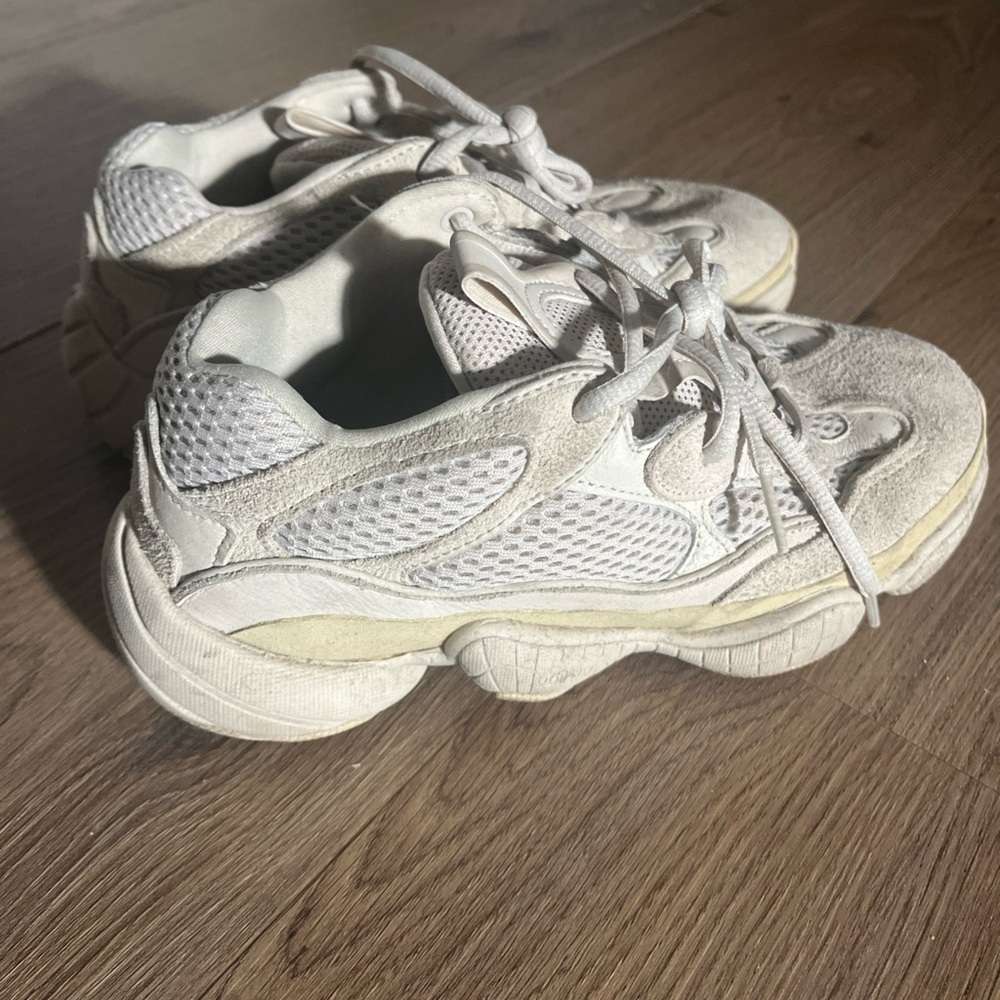 adidas Yeezy 500 Blush Size 5.5 (M)